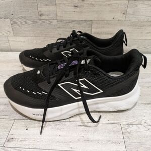 New Balance Black and White Fresh Foam Sneakers Size 7
